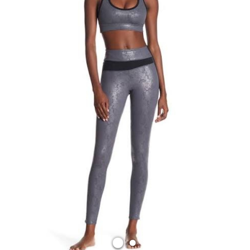 Manduka surihaku metallic grey foil yoga leggings